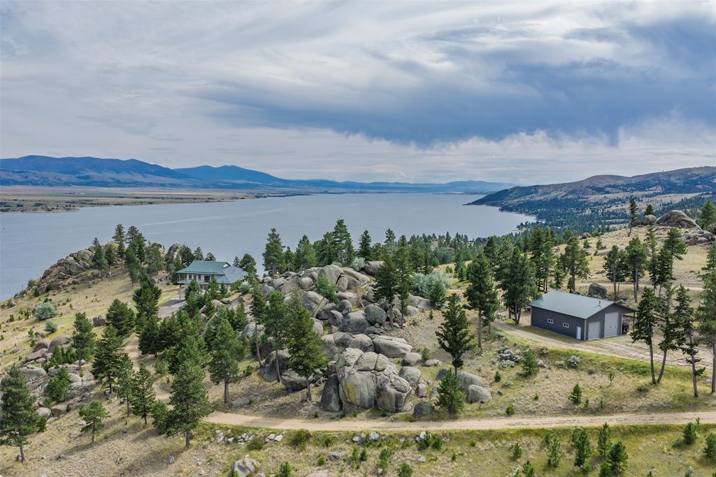6905 Viscaya Road, Helena, MT 59602 photo 2