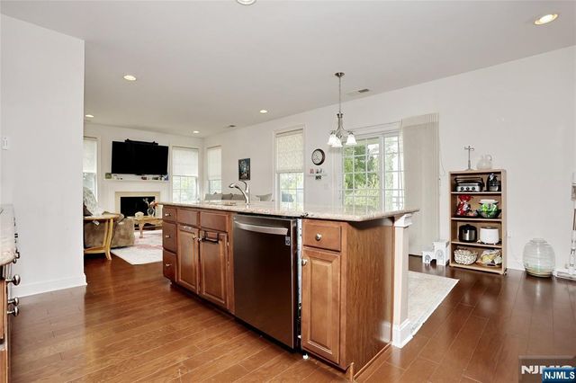 410 Four Seasons Lane, Montvale, NJ 07645