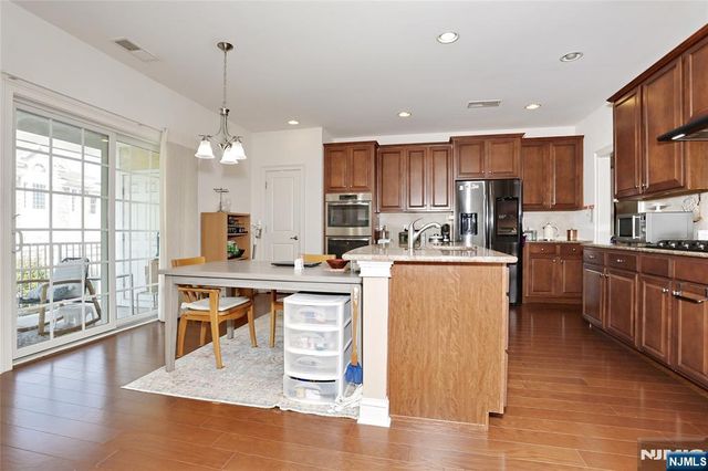 410 Four Seasons Lane, Montvale, NJ 07645