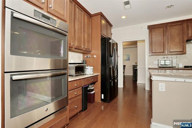 410 Four Seasons Lane, Montvale, NJ 07645