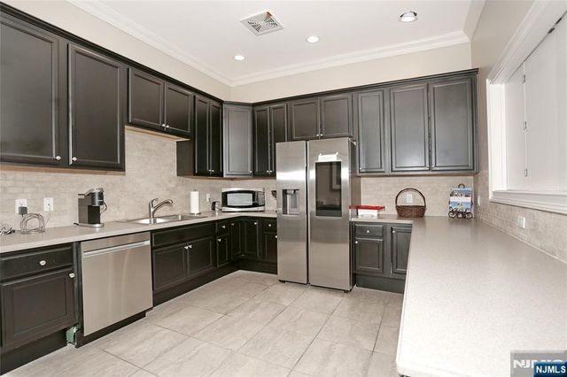410 Four Seasons Lane, Montvale, NJ 07645