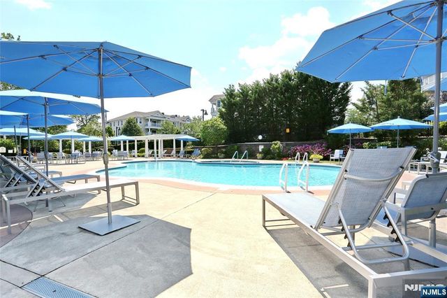 410 Four Seasons Lane, Montvale, NJ 07645