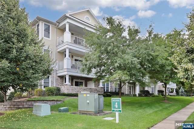 410 Four Seasons Lane, Montvale, NJ 07645