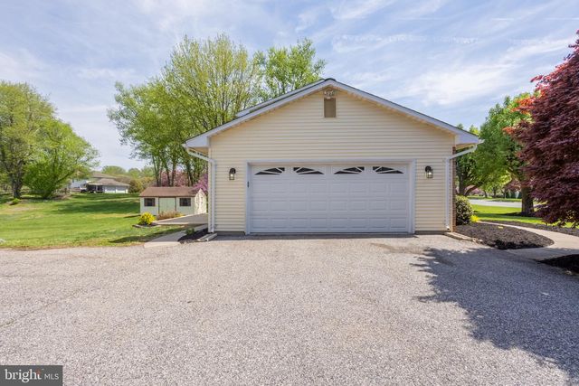 1921 TWIN LAKES DR, Jarrettsville, MD 21084