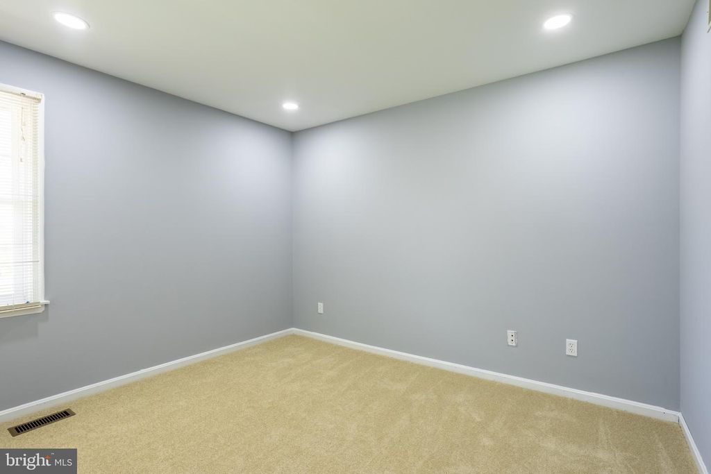 Image 34 of property listing at 1921 TWIN LAKES DR, Jarrettsville, MD 21084