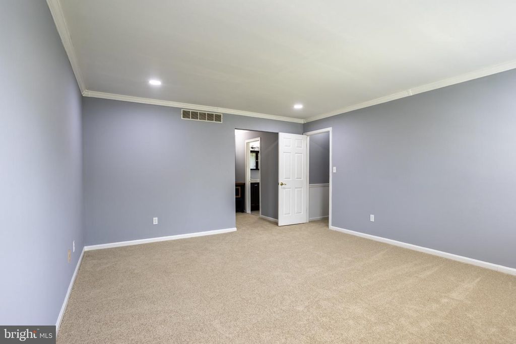 Image 35 of property listing at 1921 TWIN LAKES DR, Jarrettsville, MD 21084