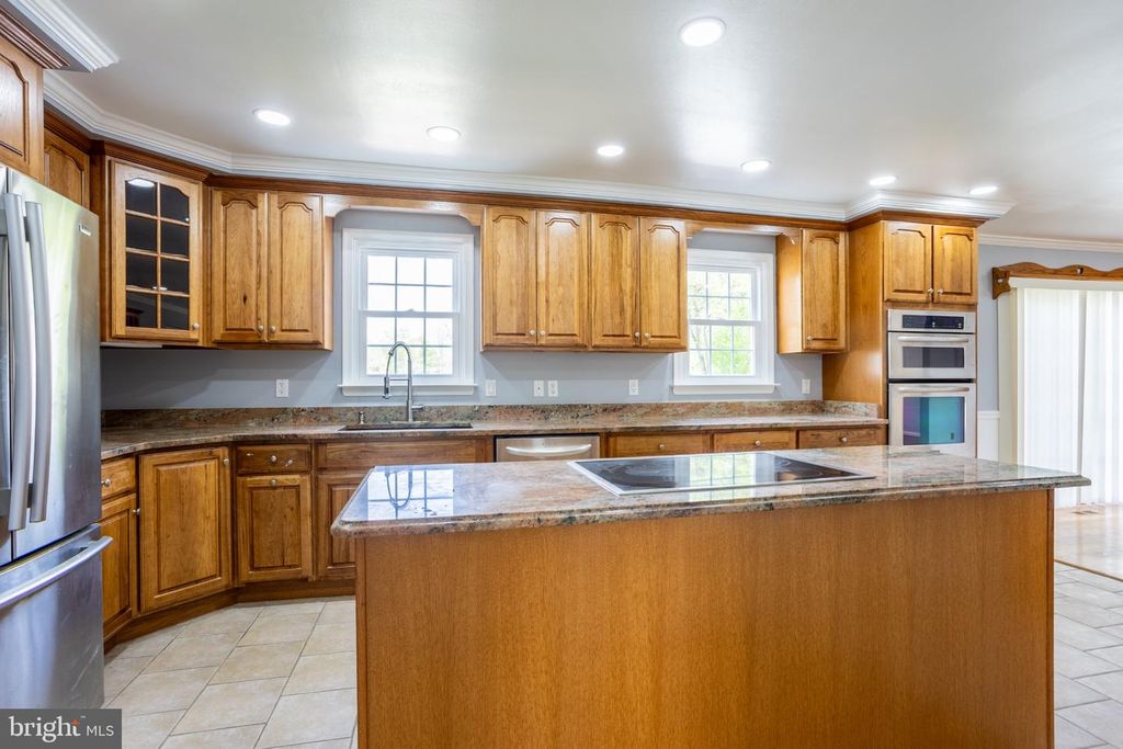 Image 5 of property listing at 1921 TWIN LAKES DR, Jarrettsville, MD 21084