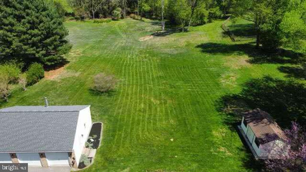 Image 69 of property listing at 1921 TWIN LAKES DR, Jarrettsville, MD 21084