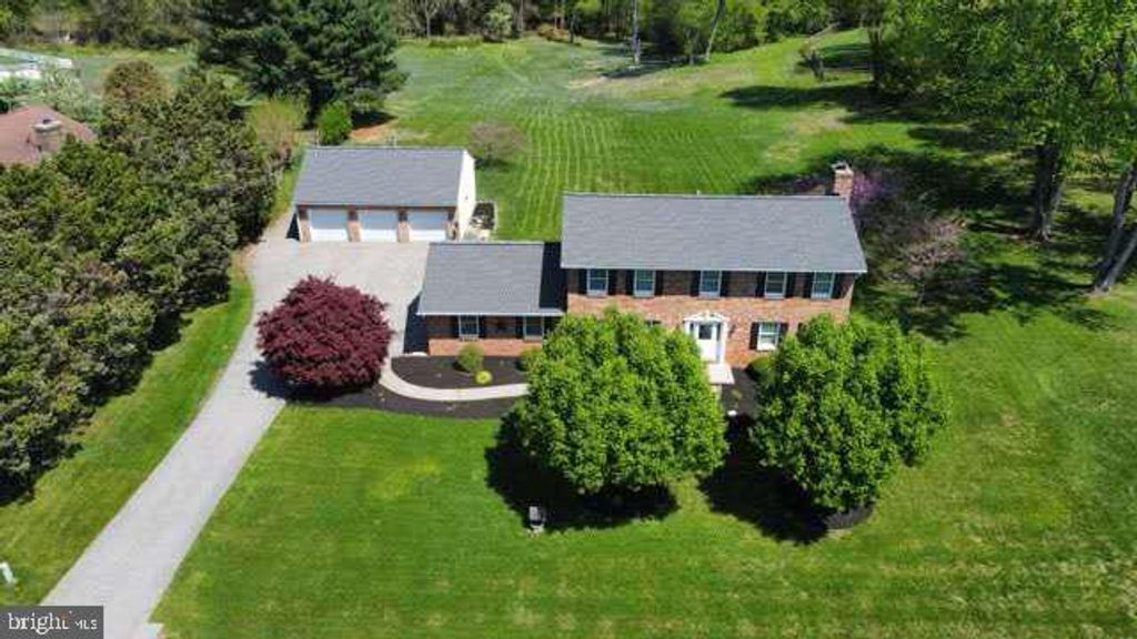 Image 71 of property listing at 1921 TWIN LAKES DR, Jarrettsville, MD 21084