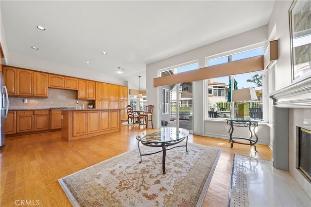 311 Long Point, Long Beach, CA 90803