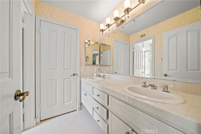 311 Long Point, Long Beach, CA 90803