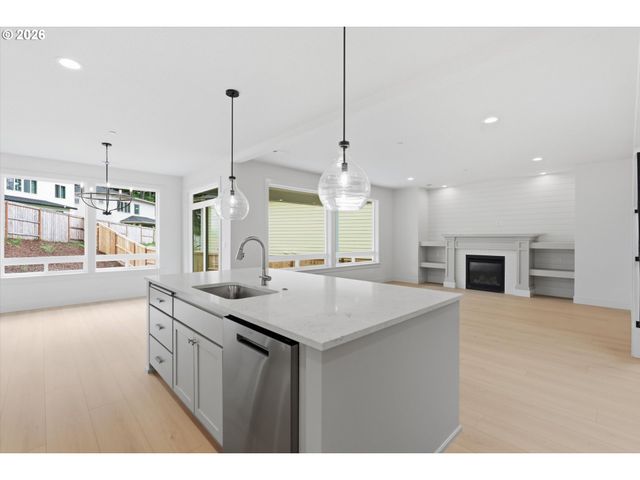 14184 Se Iseli Ln, Clackamas, OR 97015
