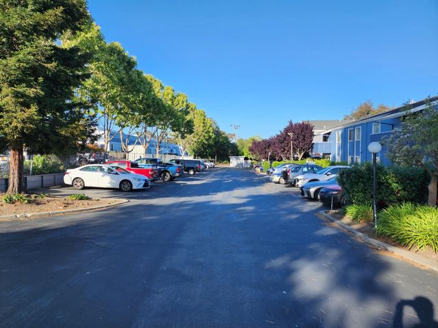 1126 Cherry Avenue 136, San Bruno, CA 94066