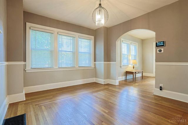 3000 Mapleleaf Avenue, Cincinnati, OH 45213