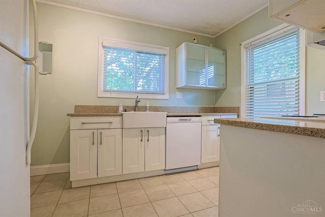 3000 Mapleleaf Avenue, Cincinnati, OH 45213