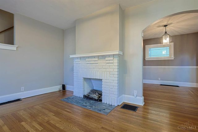 3000 Mapleleaf Avenue, Cincinnati, OH 45213