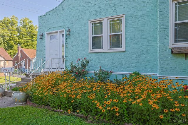 3000 Mapleleaf Avenue, Cincinnati, OH 45213