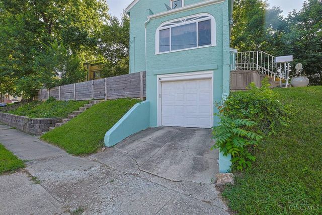 3000 Mapleleaf Avenue, Cincinnati, OH 45213