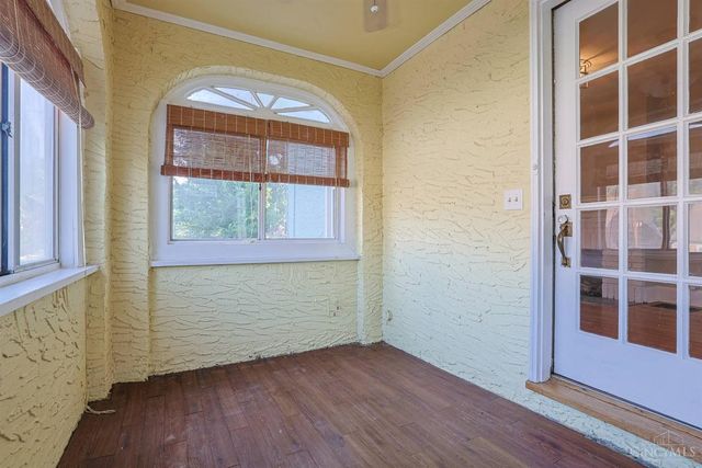 3000 Mapleleaf Avenue, Cincinnati, OH 45213