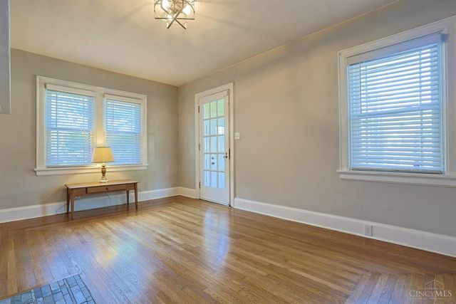 3000 Mapleleaf Avenue, Cincinnati, OH 45213
