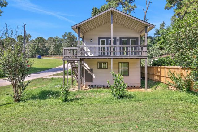 31 Montego Way, Point Blank, TX 77364