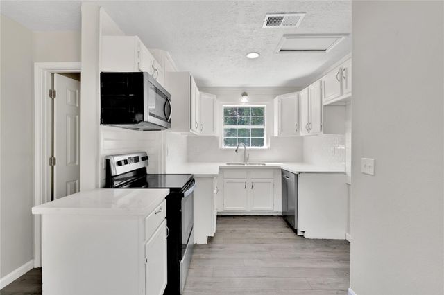 31 Montego Way, Point Blank, TX 77364