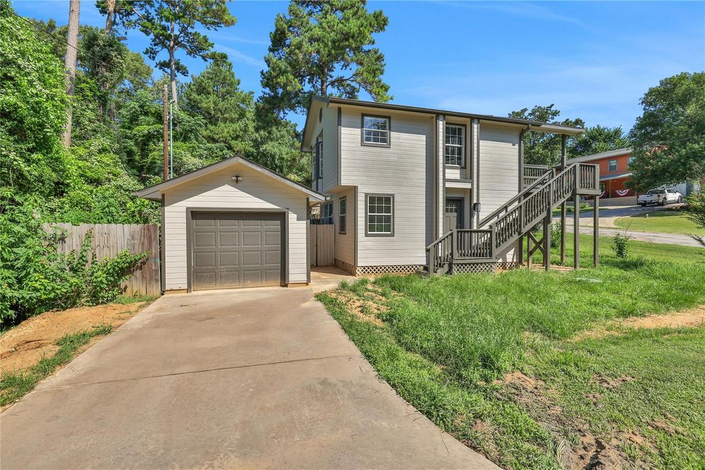 31 Montego Way, Point Blank, TX 77364