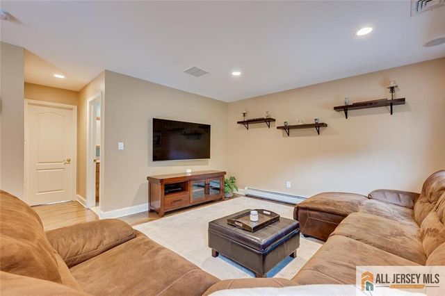 114 Old Beekman Road, South Brunswick, NJ 08852