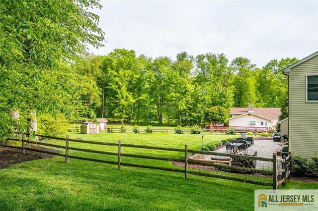 114 Old Beekman Road, South Brunswick, NJ 08852