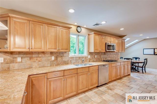 114 Old Beekman Road, South Brunswick, NJ 08852
