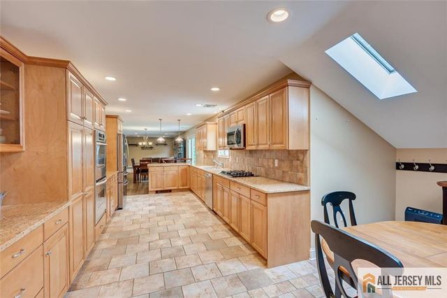 114 Old Beekman Road, South Brunswick, NJ 08852