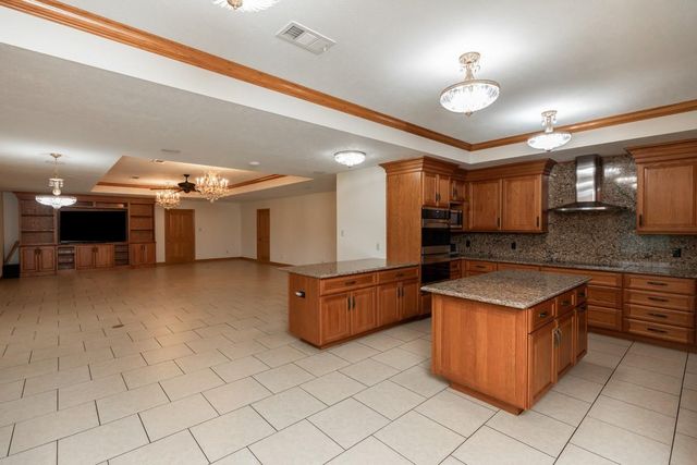 114 Holmes Road, Lumberton, TX 77657