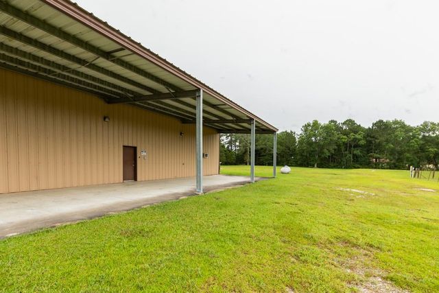 114 Holmes Road, Lumberton, TX 77657