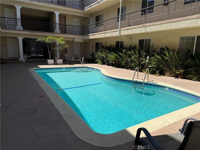 4358 Mammoth Avenue 10, Sherman Oaks, CA 91423