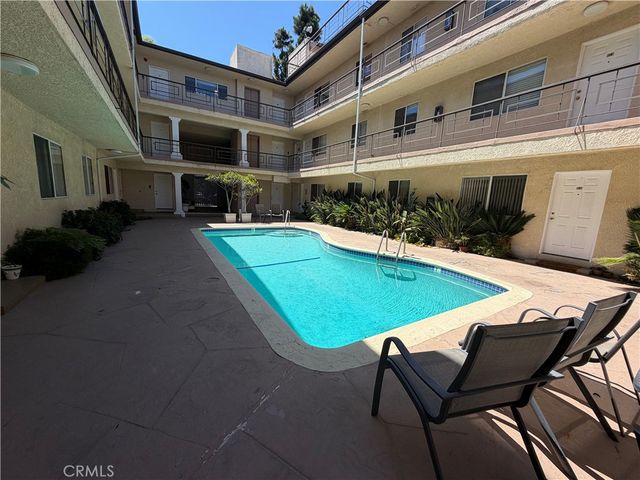 4358 Mammoth Avenue 10, Sherman Oaks, CA 91423