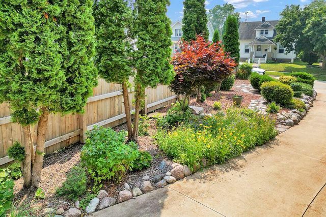 162 Wilson AVENUE, West Bend, WI 53090