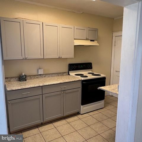 609 SMITHFIELD AVE, Winchester, VA 22601