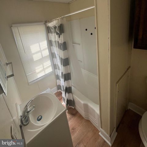 609 SMITHFIELD AVE, Winchester, VA 22601