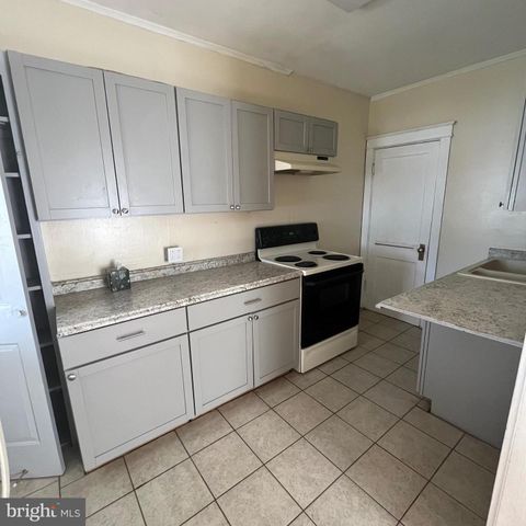 609 SMITHFIELD AVE, Winchester, VA 22601