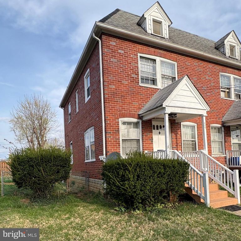 609 SMITHFIELD AVE, Winchester, VA 22601