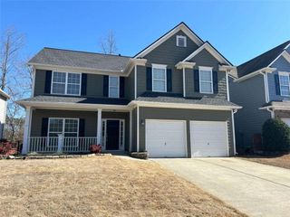 118 HIDDEN LAKE Circle, Canton, GA 30114