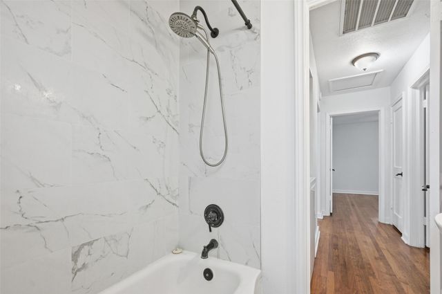 1654 Hansboro Avenue, Dallas, TX 75224