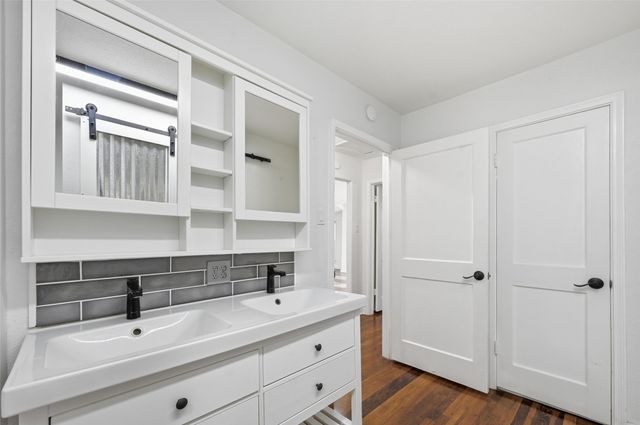 1654 Hansboro Avenue, Dallas, TX 75224