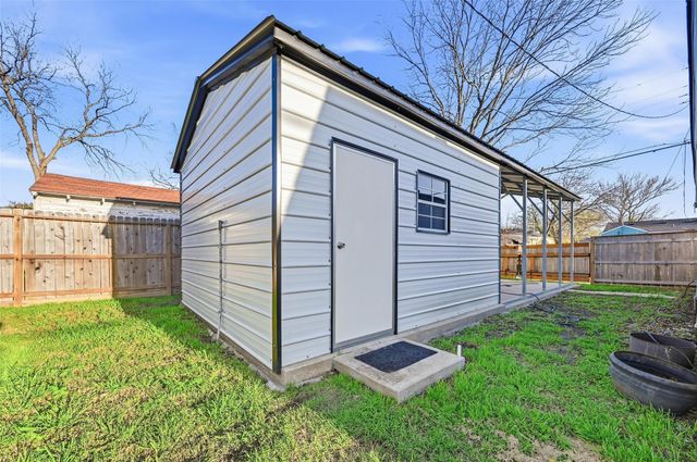 1654 Hansboro Avenue, Dallas, TX 75224