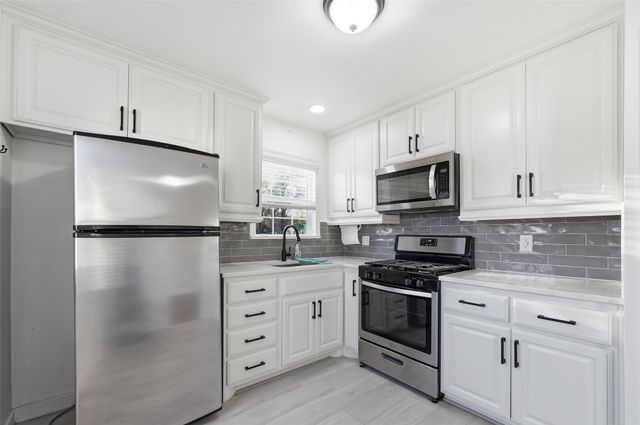 1654 Hansboro Avenue, Dallas, TX 75224