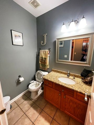 425 Lennox Drive, Oswego, IL 60543