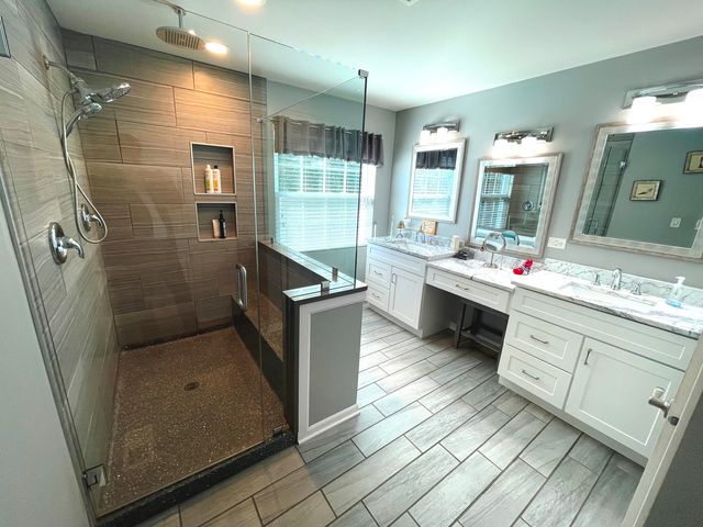 425 Lennox Drive, Oswego, IL 60543