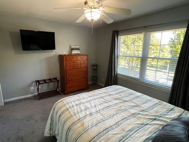 425 Lennox Drive, Oswego, IL 60543