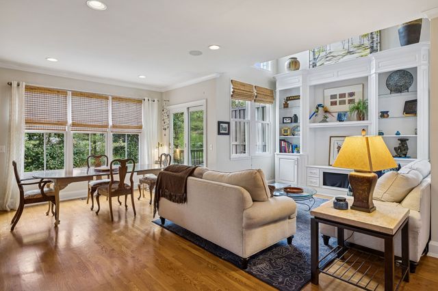 254 Cherokee Station Dr, Nashville, TN 37209