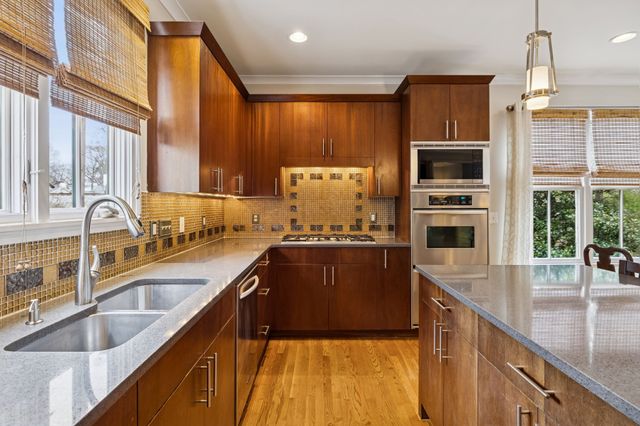 254 Cherokee Station Dr, Nashville, TN 37209